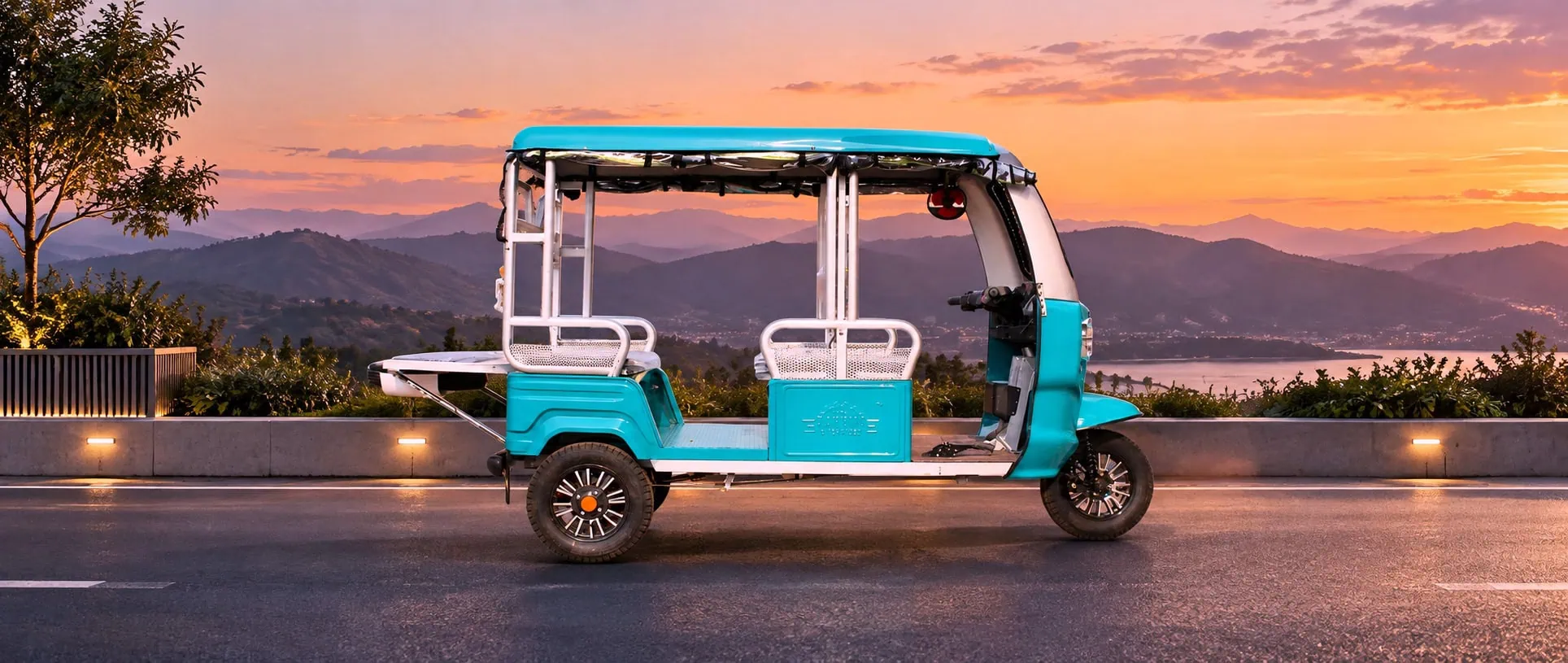 Aahana Ave Flexi electric rickshaw side view