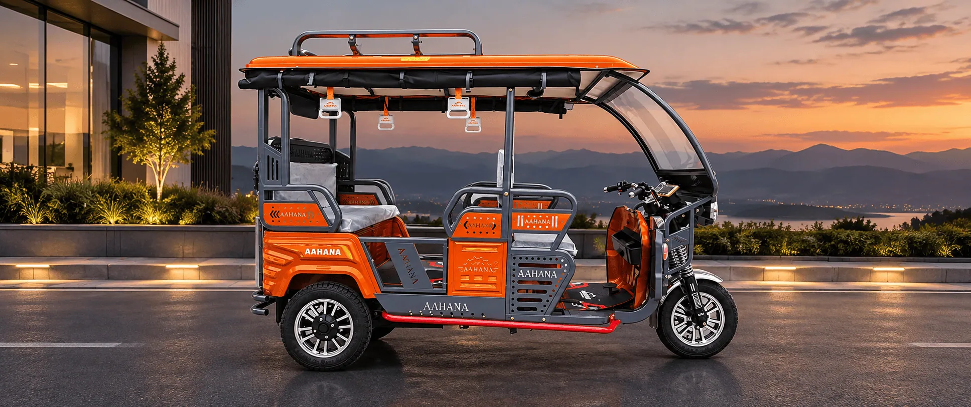 Aahana Titan electric rickshaw - side view